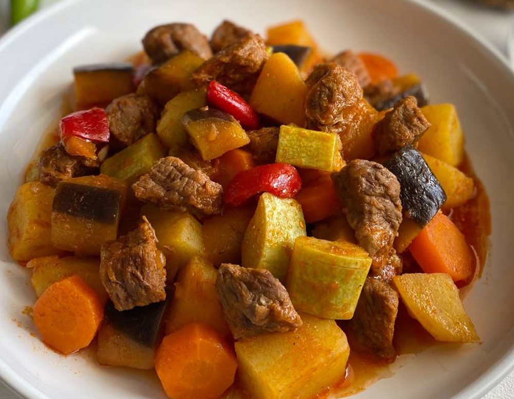 Etli Türlü + Peynirli Tepsi Böreği + Yoğurt